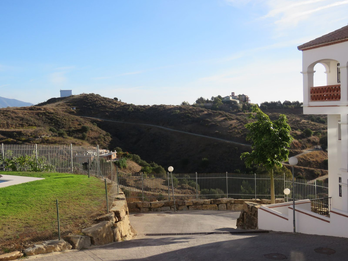 2 bedroom Apartments for sale in Calahonda – R5201437 2 bedroom Apartments for sale in Calahonda – R5201437