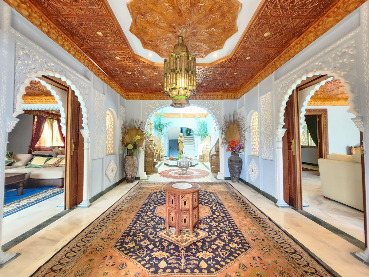 8 bedroom Villas for sale in La Cala de Mijas – R4864189 8 bedroom Villas for sale in La Cala de Mijas – R4864189