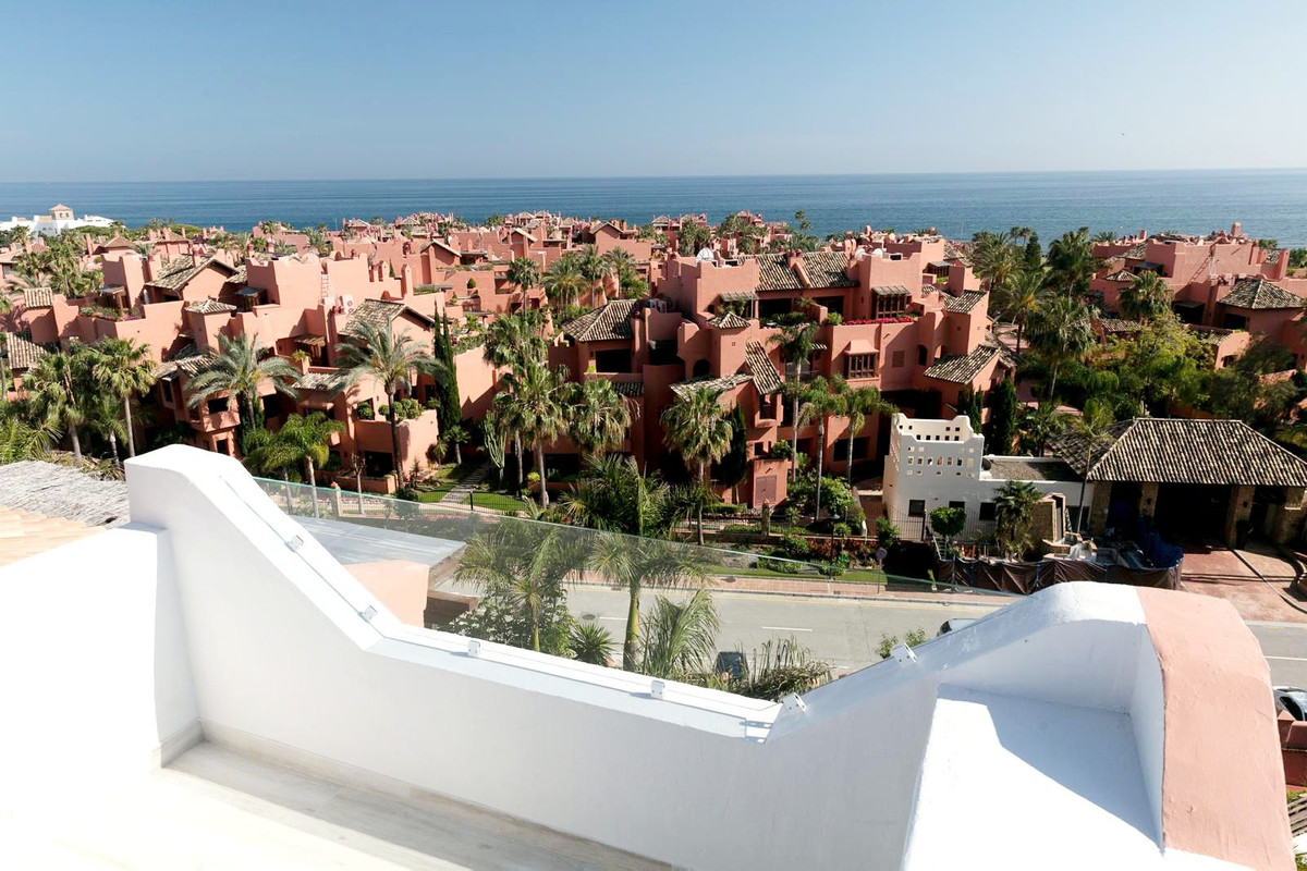 3 bedroom Apartments for sale in Nueva Milla de Oro – R5248717