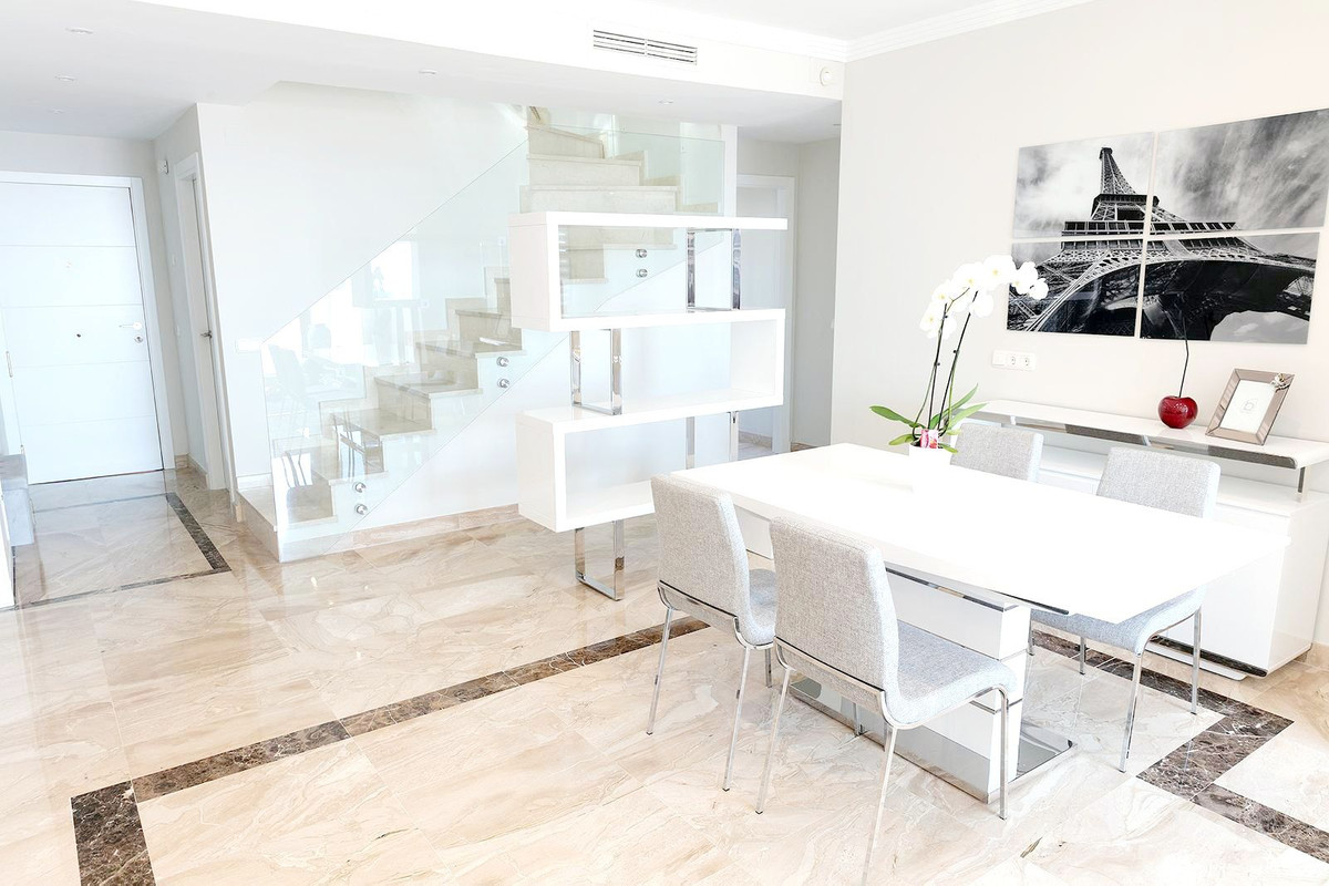 3 bedroom Apartments for sale in Nueva Milla de Oro – R5248717