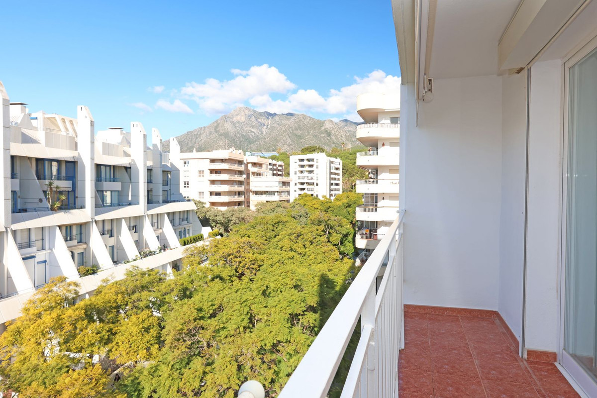 3 bedroom Apartments for sale in Marbella – R5258239