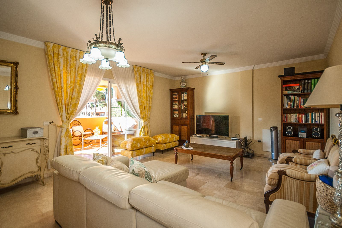 2 bedroom Apartments for sale in Elviria – R5236165 2 bedroom Apartments for sale in Elviria – R5236165