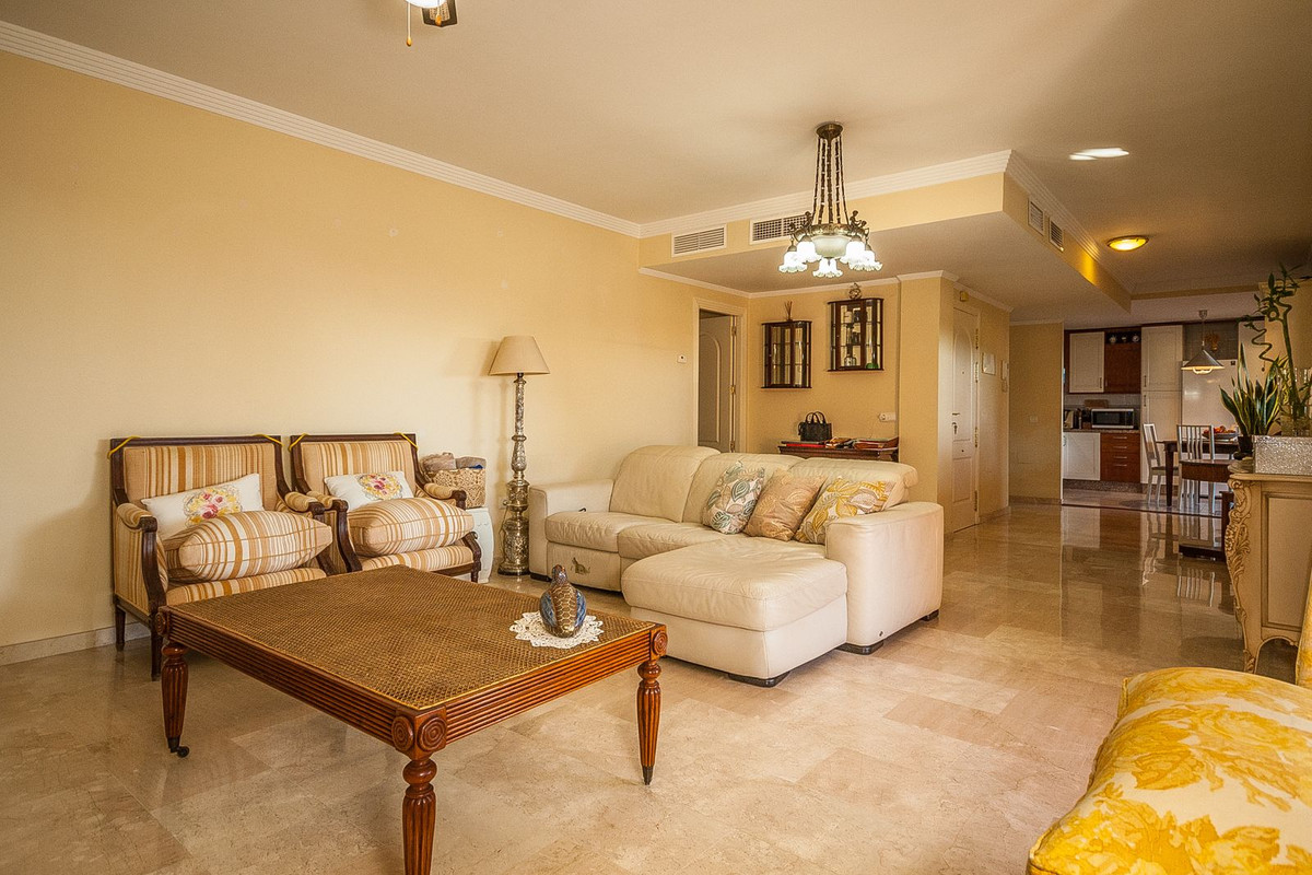 2 bedroom Apartments for sale in Elviria – R5236165 2 bedroom Apartments for sale in Elviria – R5236165