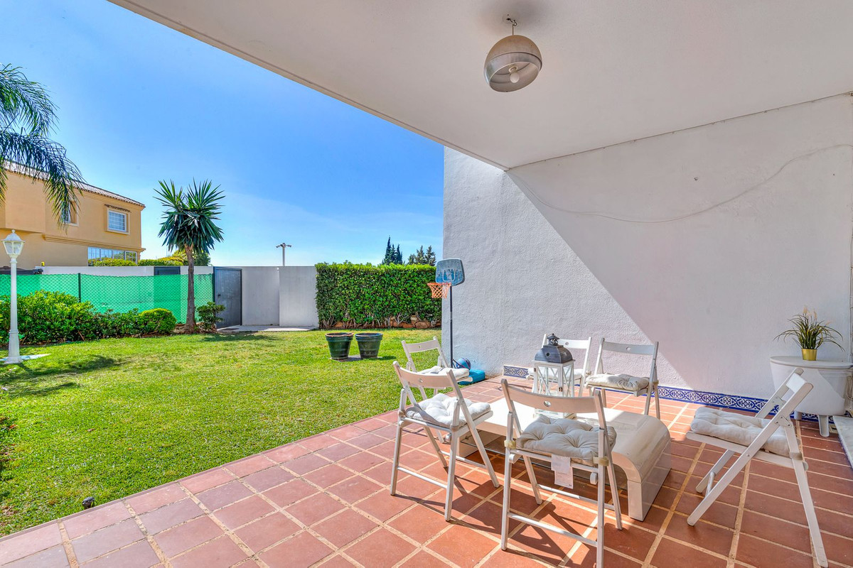 5 bedroom Townhouses for sale in Calahonda – R5170756 5 bedroom Townhouses for sale in Calahonda – R5170756