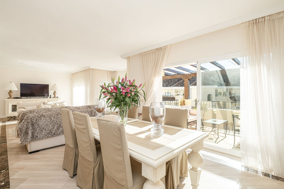 3 bedroom Apartments for sale in Elviria – R5237536 3 bedroom Apartments for sale in Elviria – R5237536