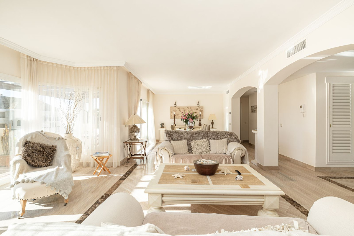 3 bedroom Apartments for sale in Elviria – R5237536 3 bedroom Apartments for sale in Elviria – R5237536