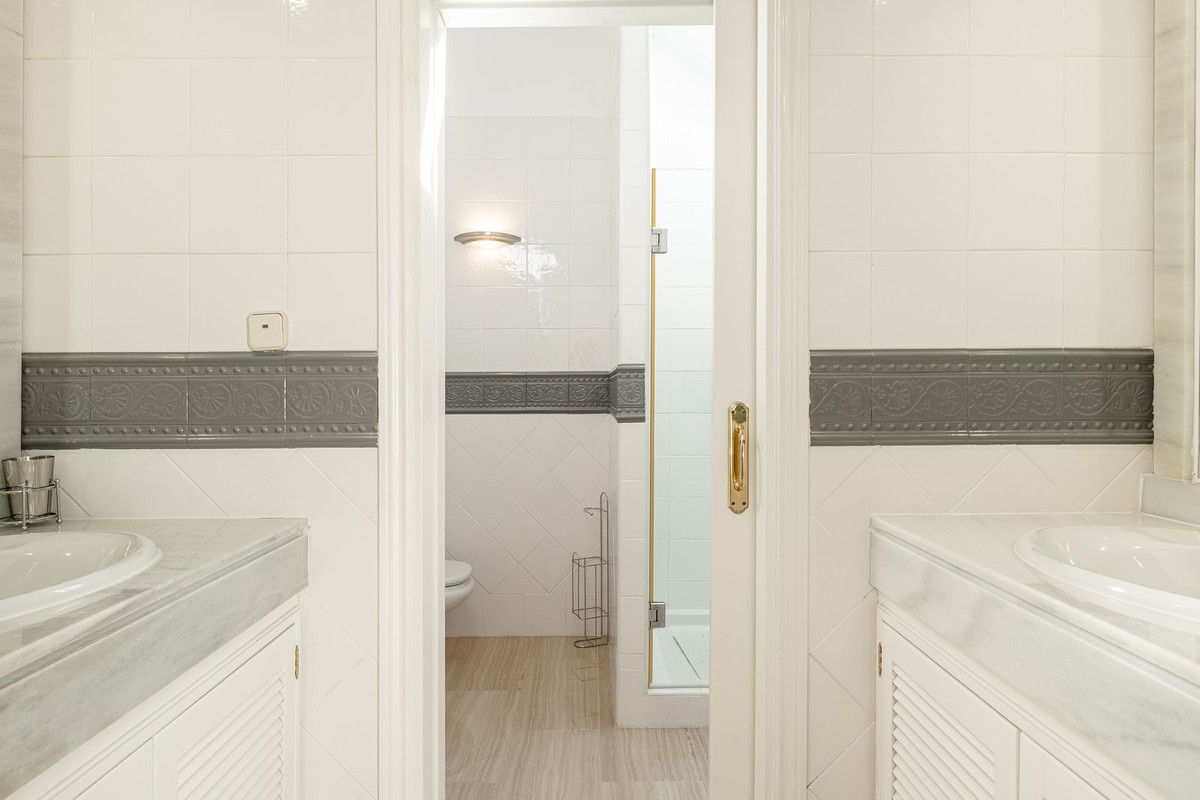 3 bedroom Apartments for sale in Elviria – R5237536 3 bedroom Apartments for sale in Elviria – R5237536