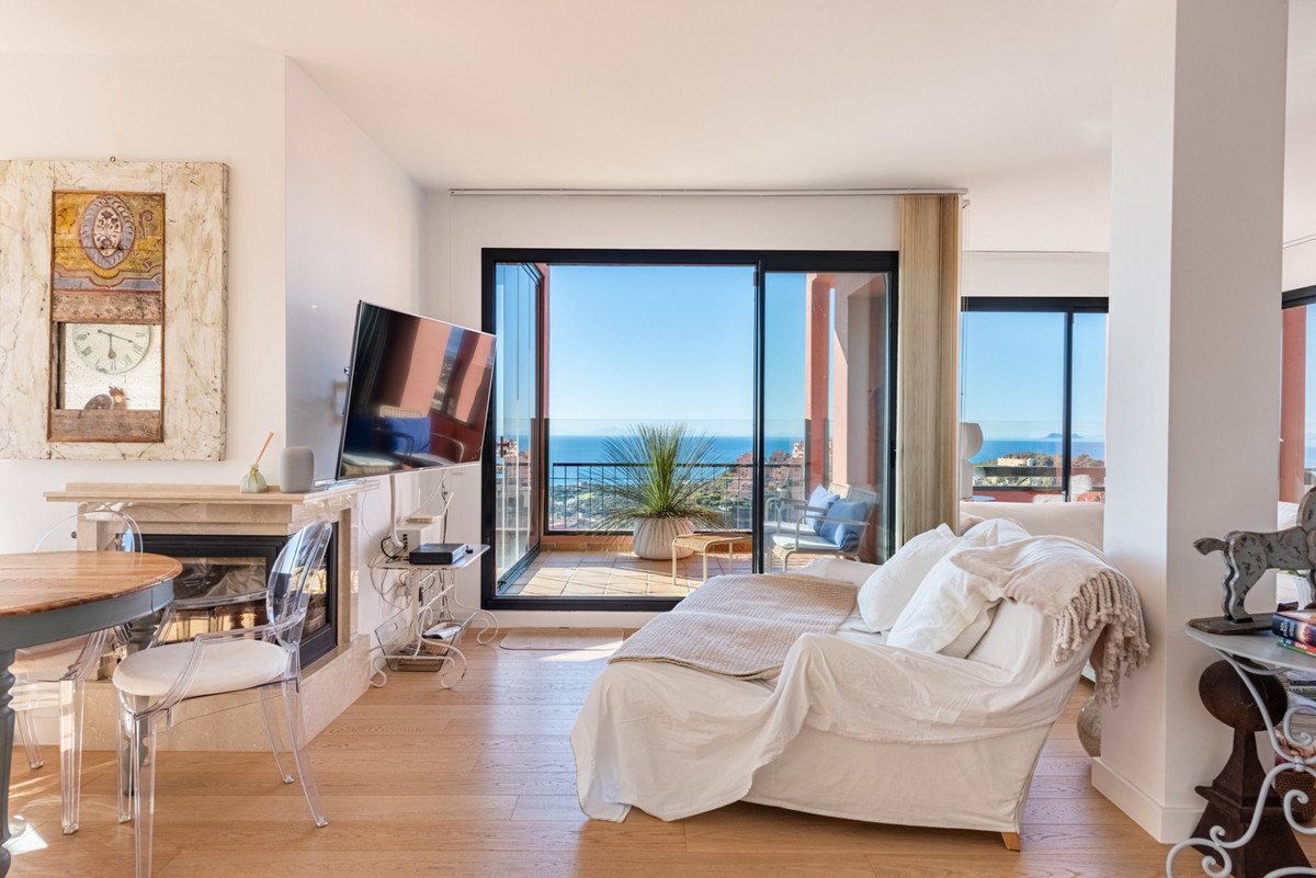 4 bedroom Apartments for sale in Calahonda – R5250832 4 bedroom Apartments for sale in Calahonda – R5250832