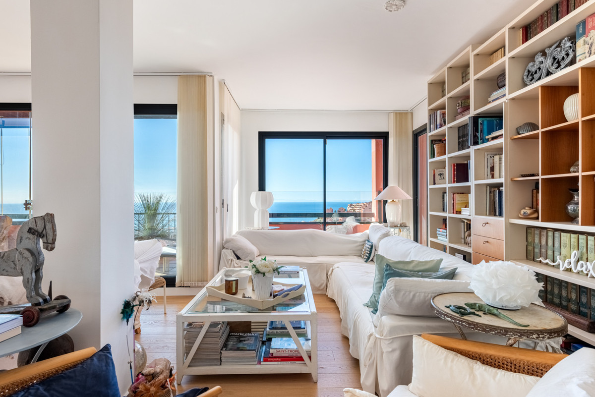 4 bedroom Apartments for sale in Calahonda – R5250832 4 bedroom Apartments for sale in Calahonda – R5250832