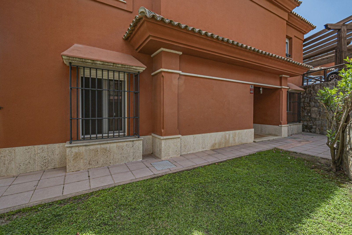 5 bedroom Villas for sale in Marbella – R5075440 5 bedroom Villas for sale in Marbella – R5075440