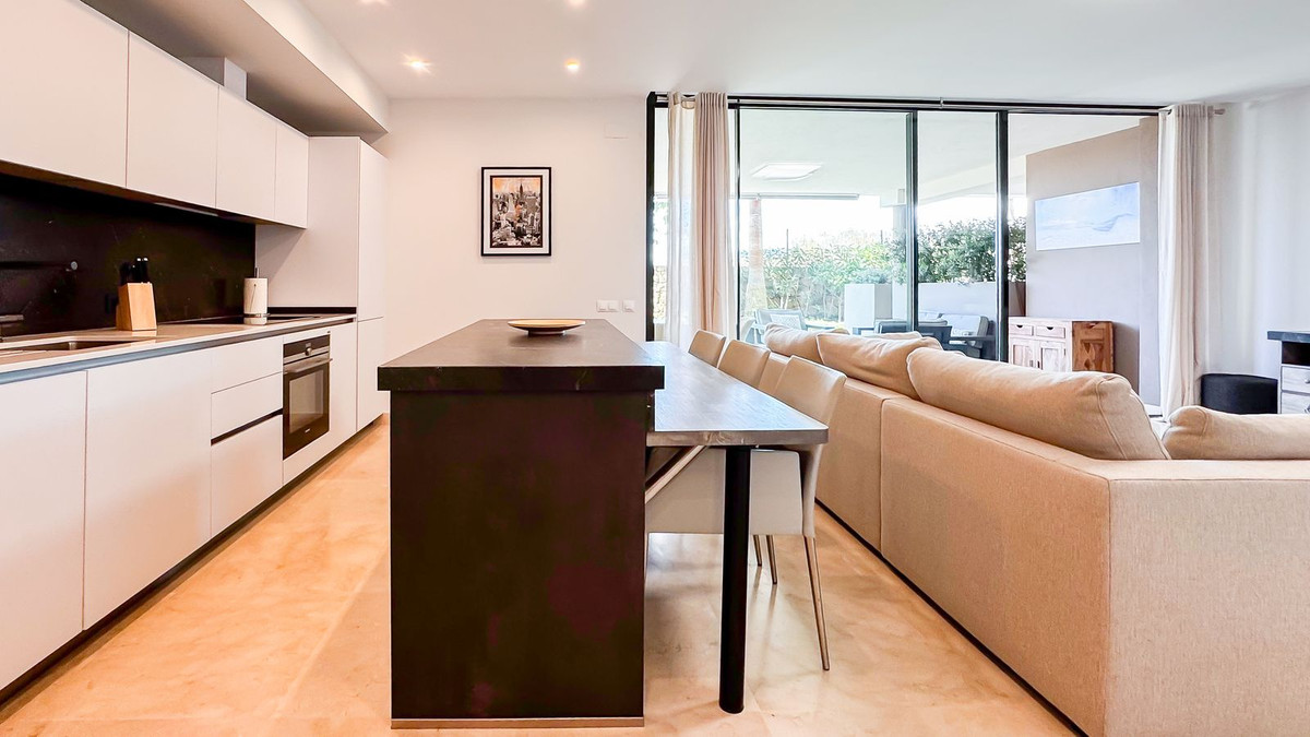 2 bedroom Apartments for sale in Cabopino – R5181385