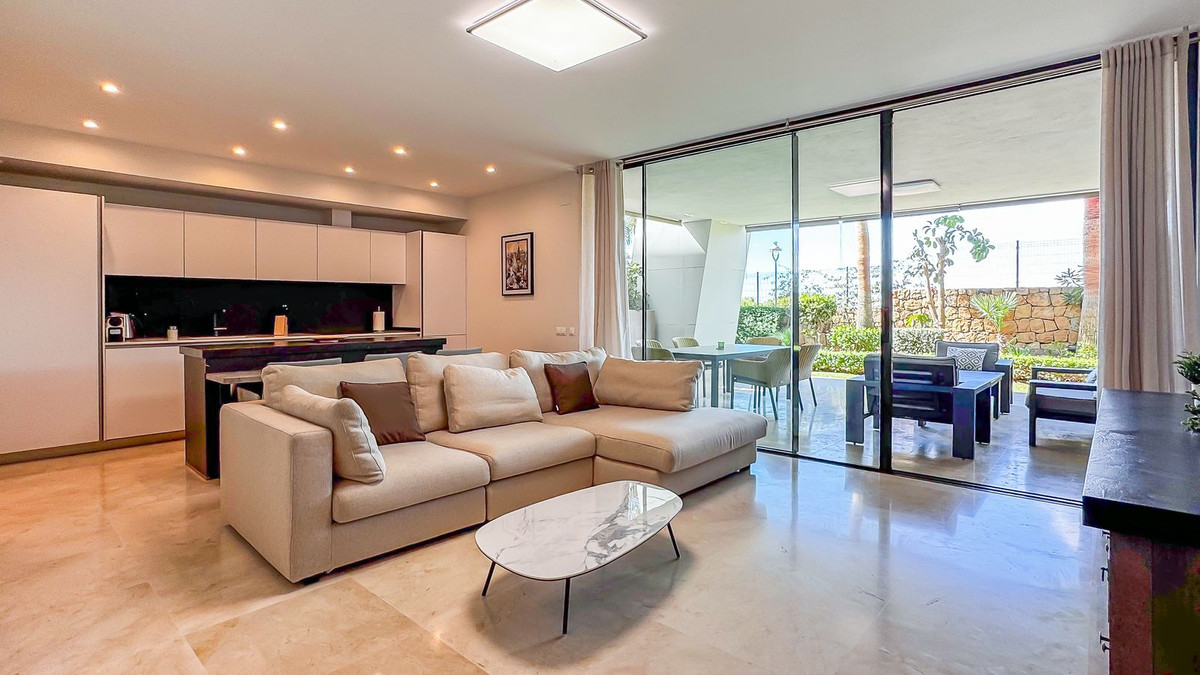 2 bedroom Apartments for sale in Cabopino – R5181385