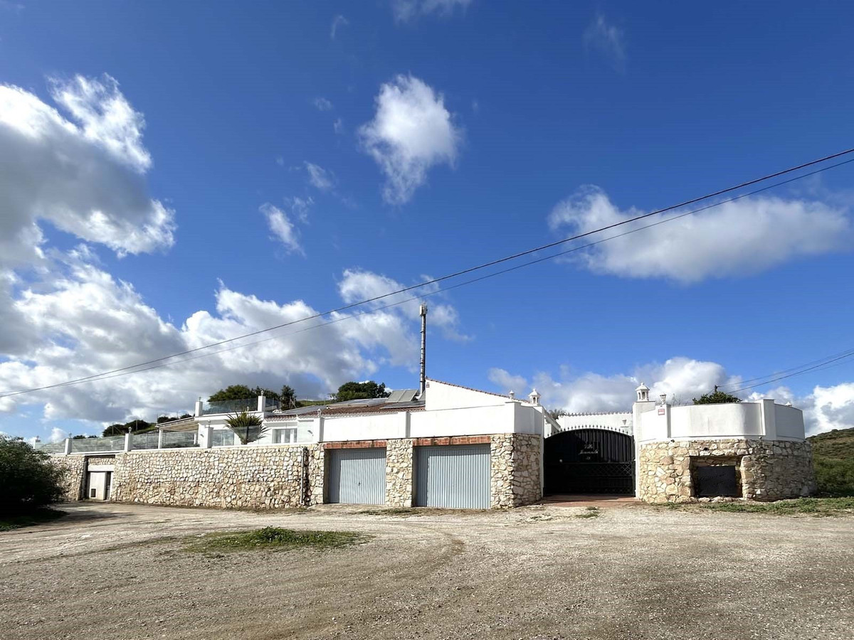 7 bedroom Villas for sale in Mijas – R4930186 7 bedroom Villas for sale in Mijas – R4930186