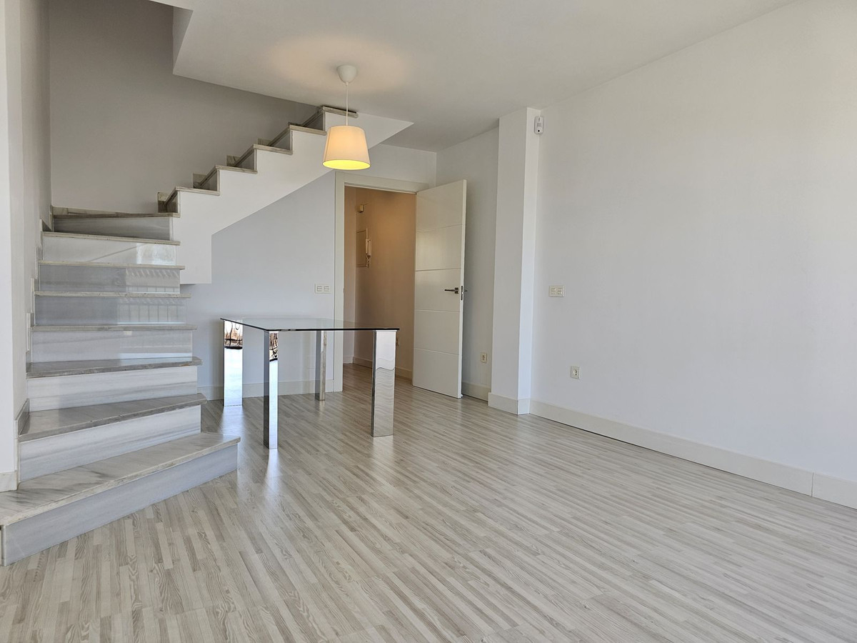 4 bedroom Apartments for sale in Riviera del Sol – R5249188 4 bedroom Apartments for sale in Riviera del Sol – R5249188