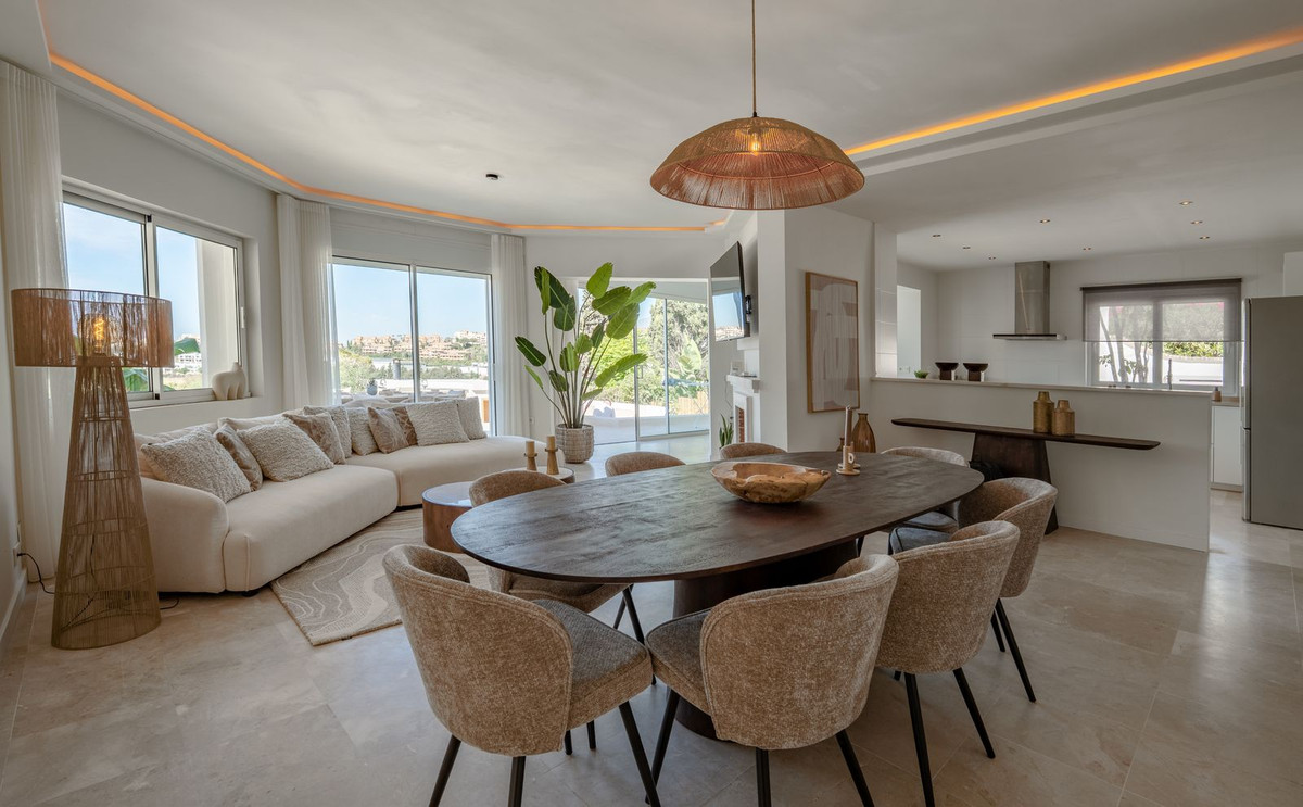 4 bedroom Villas for sale in Guadalmina Alta – R5202802