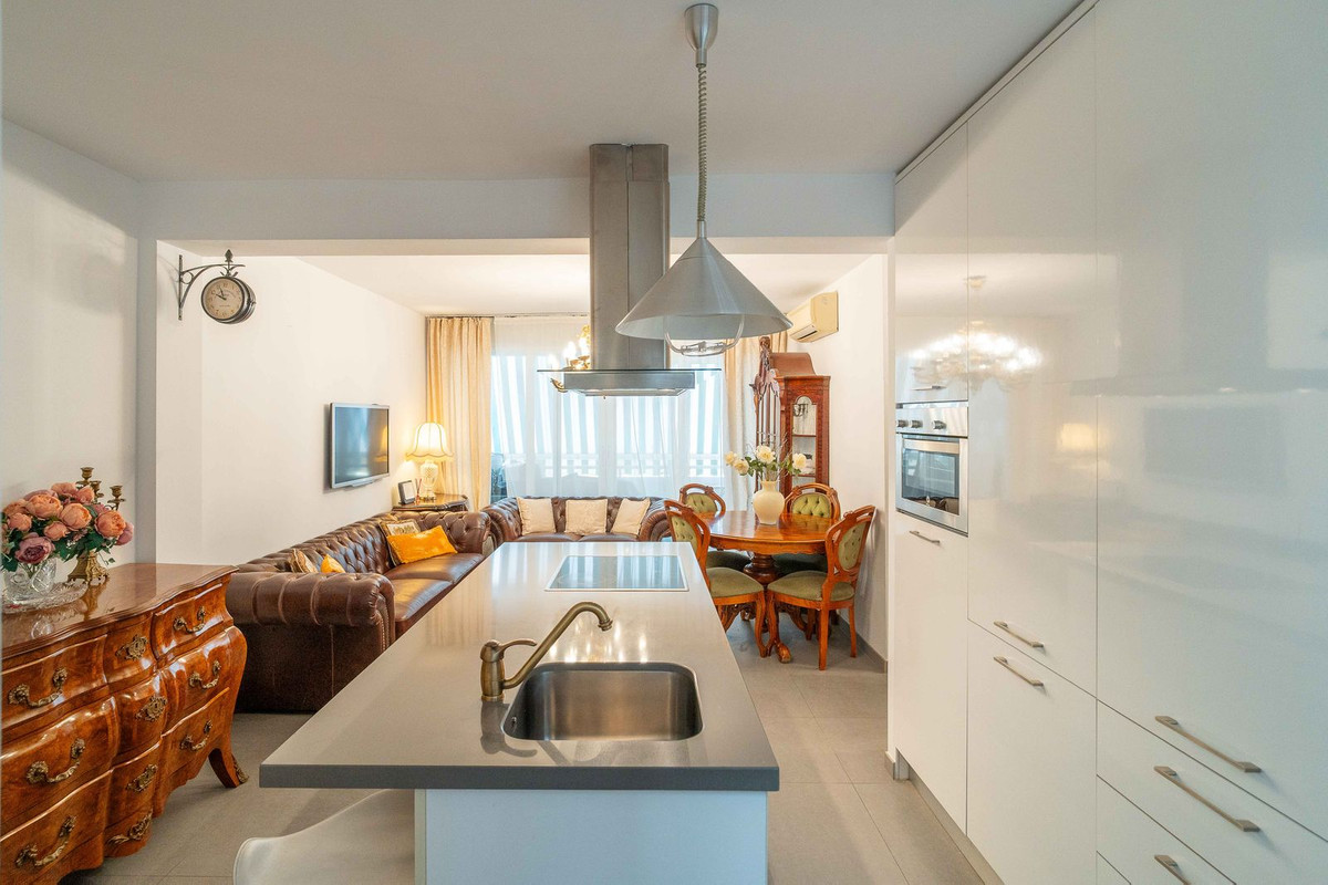 3 bedroom Apartments for sale in Marbella – R5198500