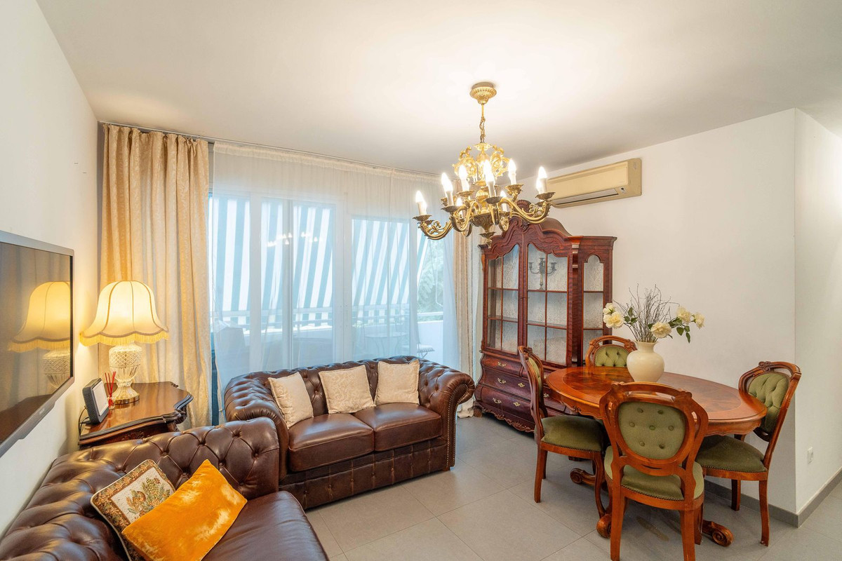 3 bedroom Apartments for sale in Marbella – R5198500