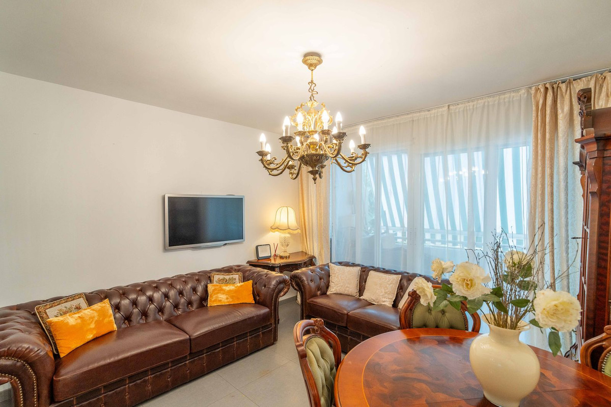 3 bedroom Apartments for sale in Marbella – R5198500