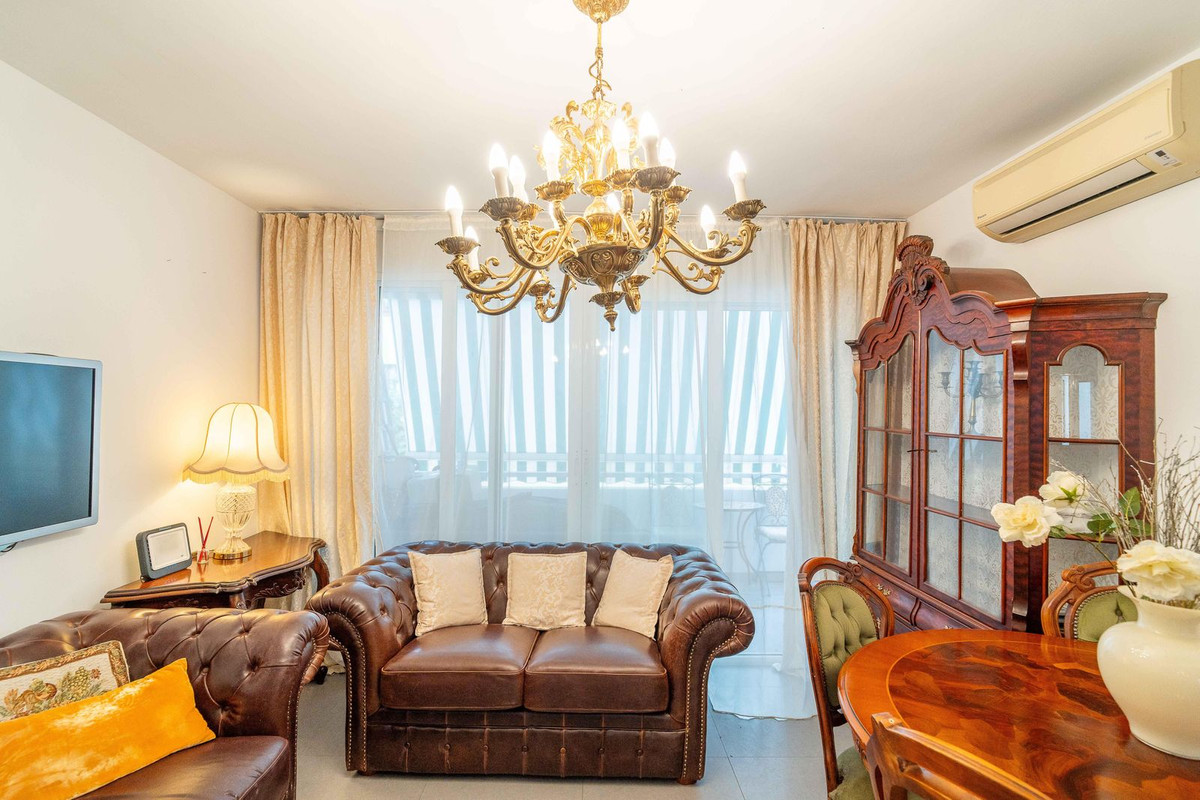 3 bedroom Apartments for sale in Marbella – R5198500