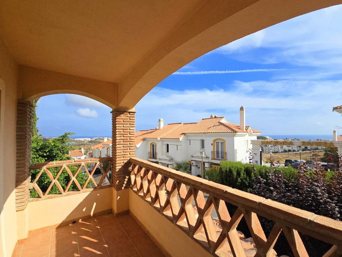 4 bedroom Villas for sale in Riviera del Sol – R5237161