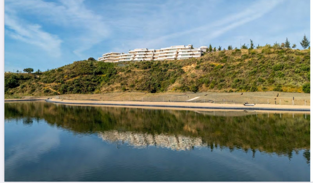 4 bedroom Apartments for sale in La Quinta – R5139064