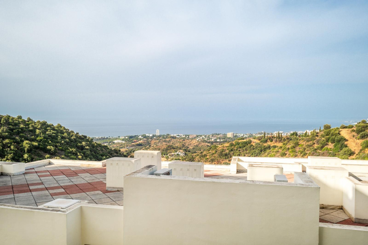 3 bedroom Apartments for sale in Altos de los Monteros – R5169736 3 bedroom Apartments for sale in Altos de los Monteros – R5169736