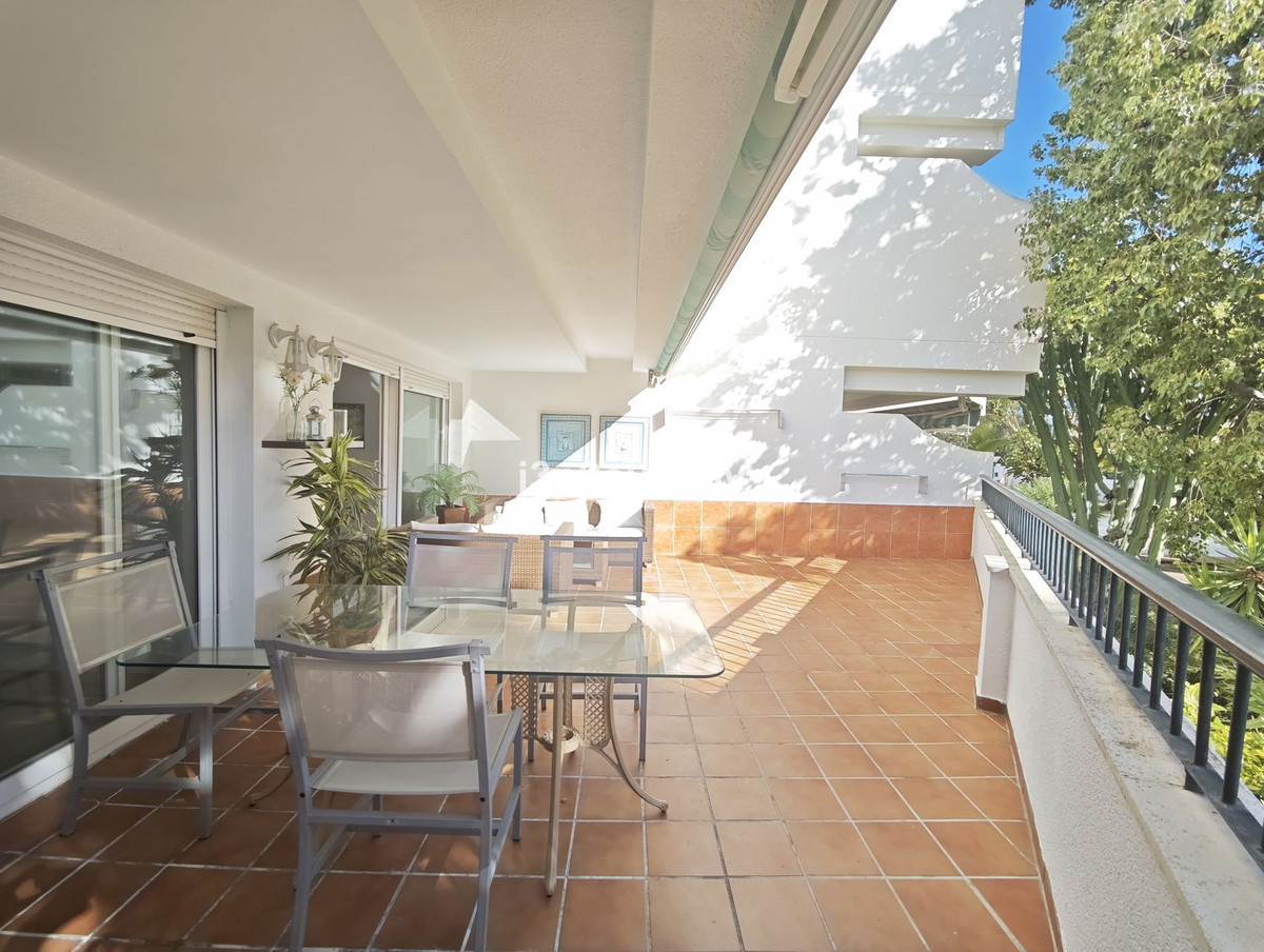 Apartamentos de 2 dormitorios en venta en Guadalmina Baja – R5243941 Apartamentos de 2 dormitorios en venta en Guadalmina Baja – R5243941