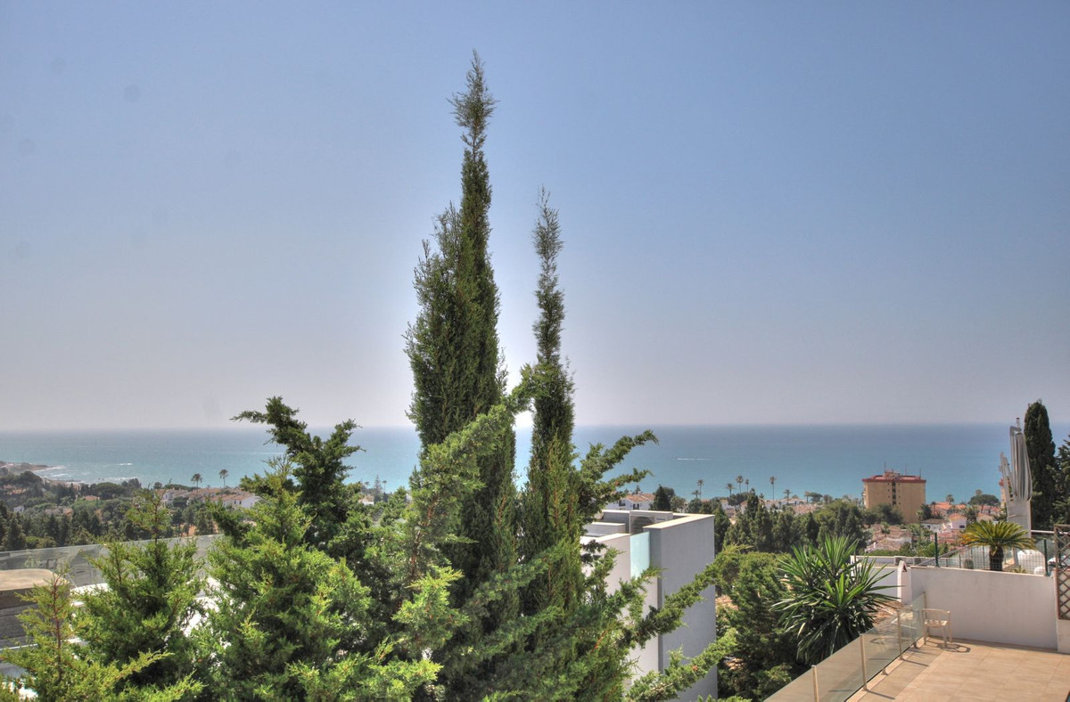 4 bedroom Villas for sale in La Cala de Mijas – R5055706 4 bedroom Villas for sale in La Cala de Mijas – R5055706