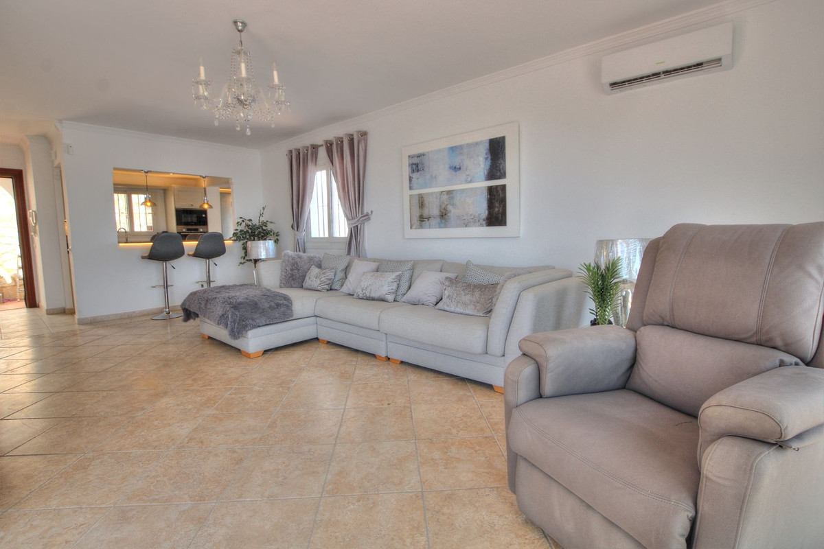 4 bedroom Villas for sale in La Cala de Mijas – R5055706 4 bedroom Villas for sale in La Cala de Mijas – R5055706