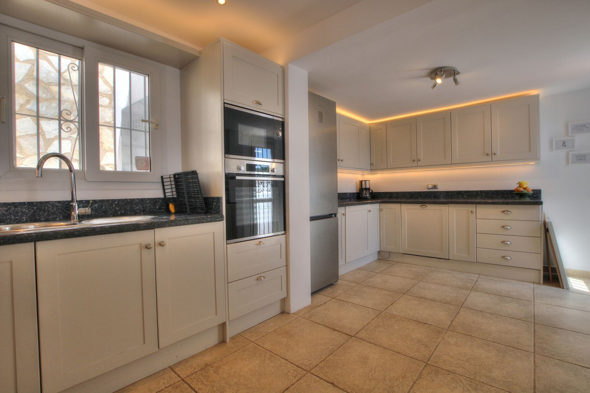 4 bedroom Villas for sale in La Cala de Mijas – R5055706 4 bedroom Villas for sale in La Cala de Mijas – R5055706