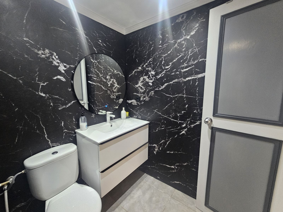 1 bedroom Apartments for sale in Riviera del Sol – R5253955