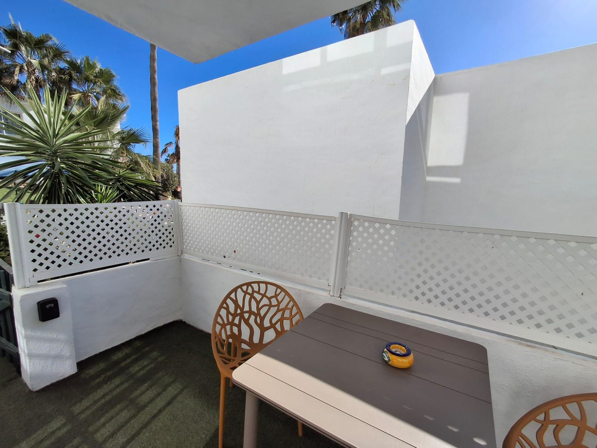 1 bedroom Apartments for sale in Riviera del Sol – R5253955