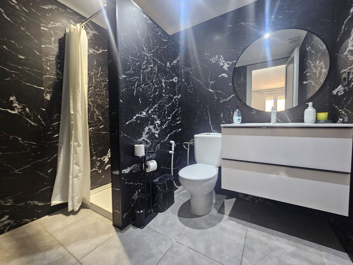 1 bedroom Apartments for sale in Riviera del Sol – R5253955