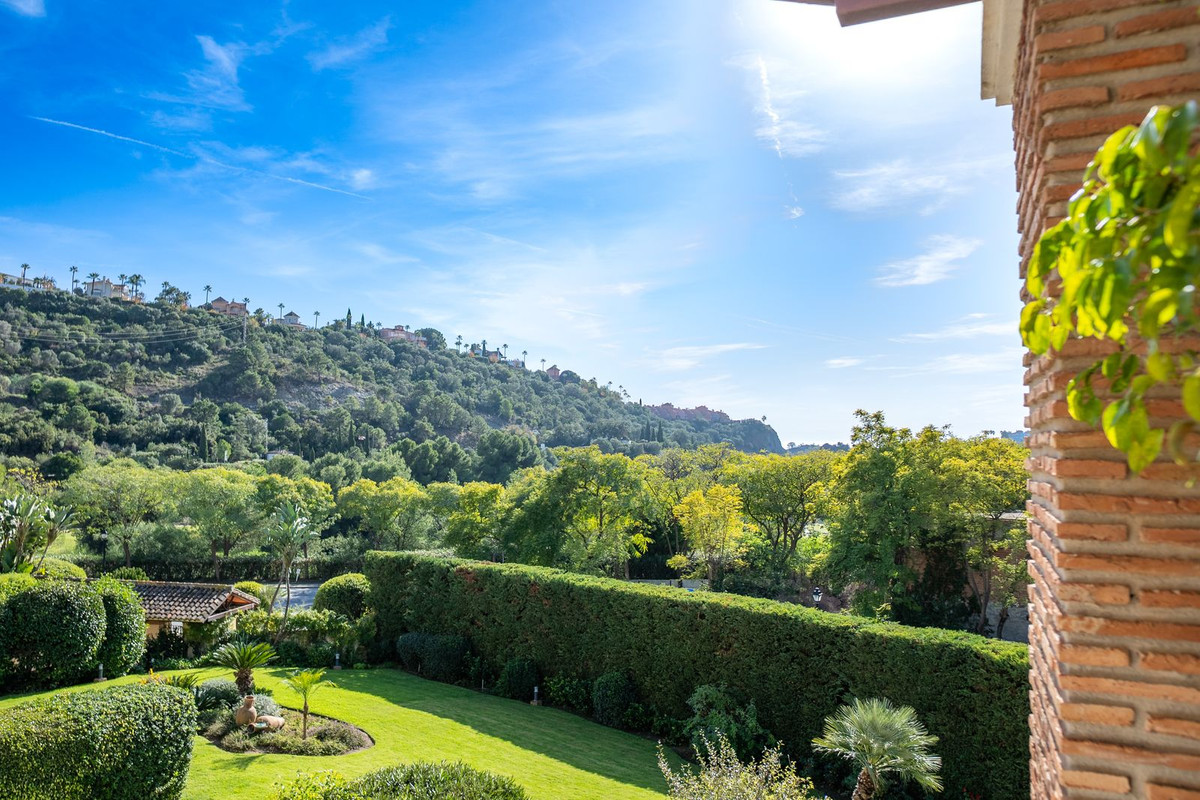 2 bedroom Penthouses for sale in Los Arqueros – R5250577