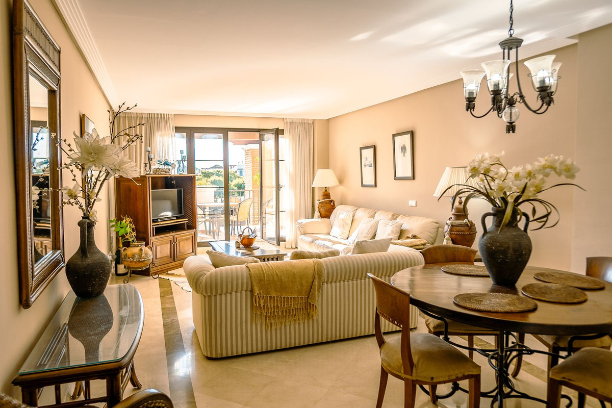 2 bedroom Penthouses for sale in Los Arqueros – R5250577