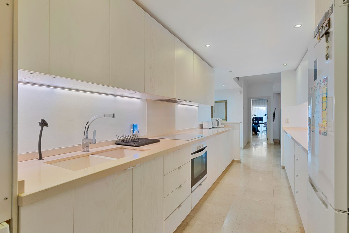 Apartamentos de 3 dormitorios en venta en Sierra Blanca – R5253202