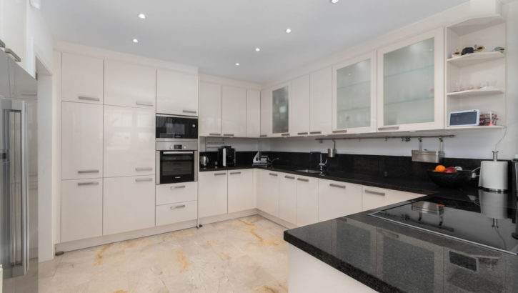 Villas de 5 dormitorios en venta en Riviera del Sol – R5227594 en 