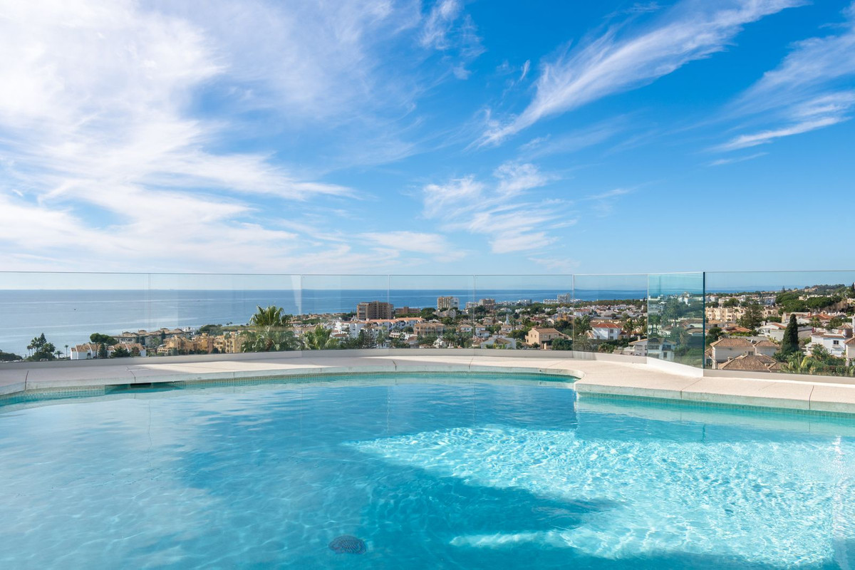 5 bedroom Villas for sale in Riviera del Sol – R5227594