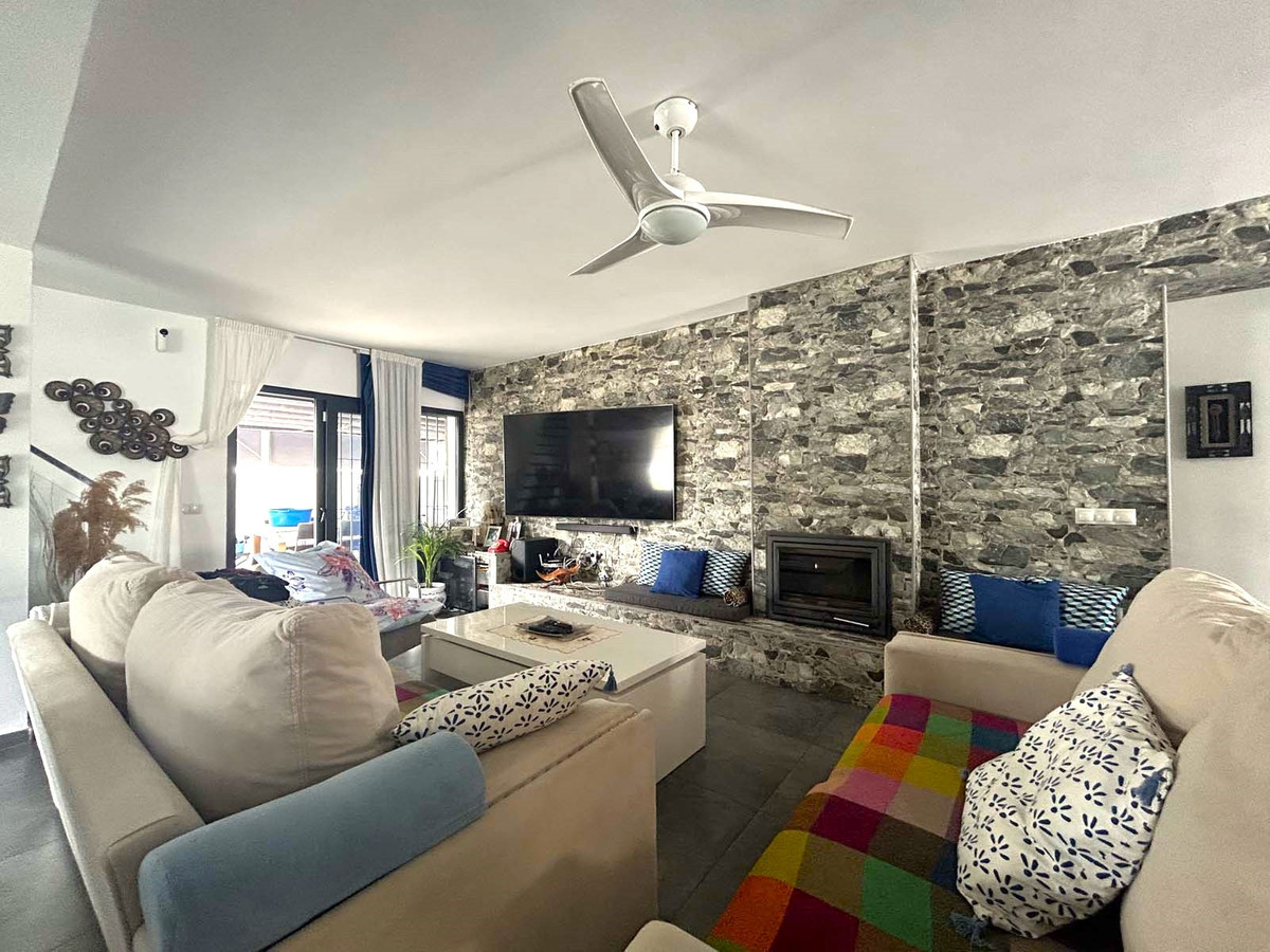 4 bedroom Villas for sale in Calahonda – R4853023 4 bedroom Villas for sale in Calahonda – R4853023