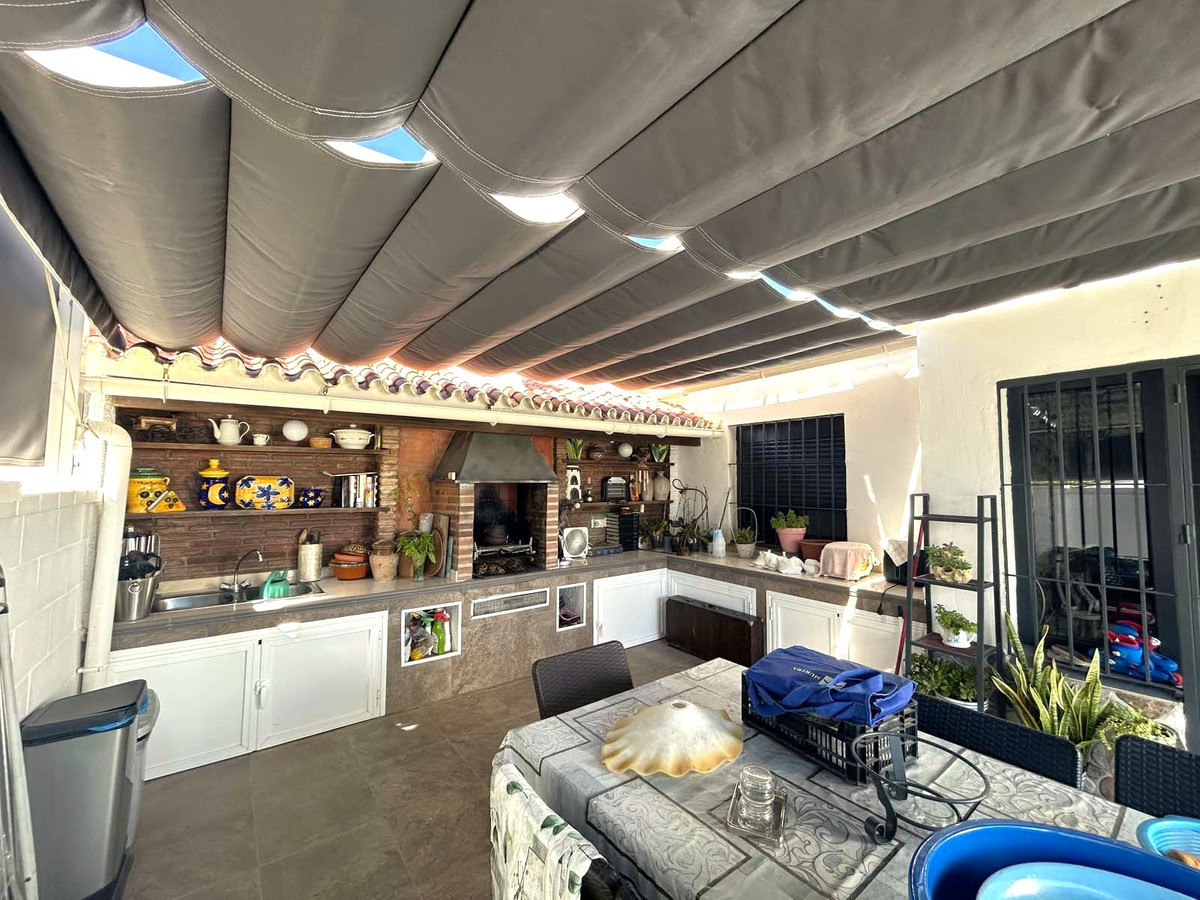 4 bedroom Villas for sale in Calahonda – R4853023 4 bedroom Villas for sale in Calahonda – R4853023