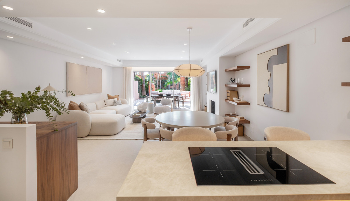 Adosados de 4 dormitorios en venta en Milla de Oro – R5236660