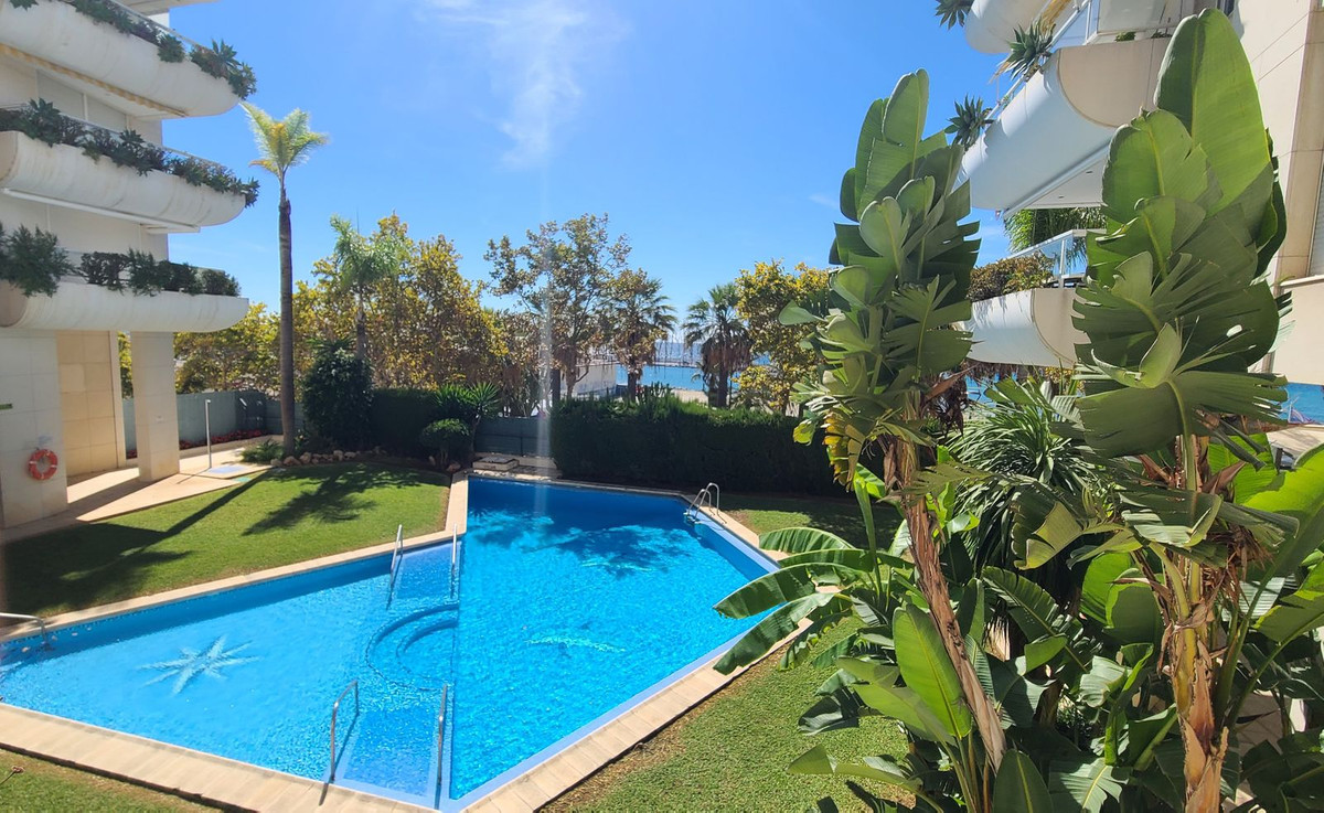 2 bedroom Apartments for sale in Marbella – R5250157