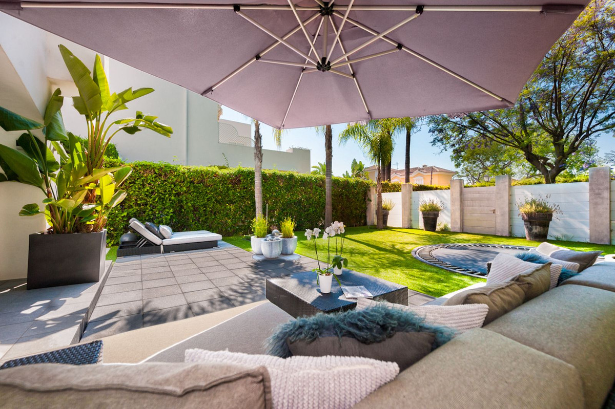 4 bedroom Semi-detached for sale in Guadalmina Baja – R5169469 4 bedroom Semi-detached for sale in Guadalmina Baja – R5169469