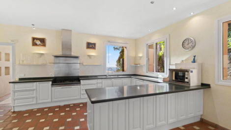 Villas de 5 dormitorios en venta en La Mairena – R5244520