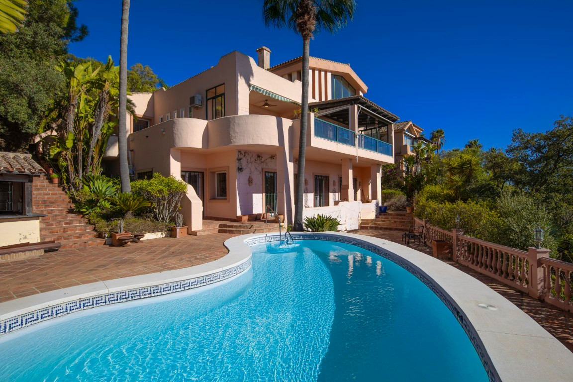 Villas de 5 dormitorios en venta en La Mairena – R5244520 Villas de 5 dormitorios en venta en La Mairena – R5244520