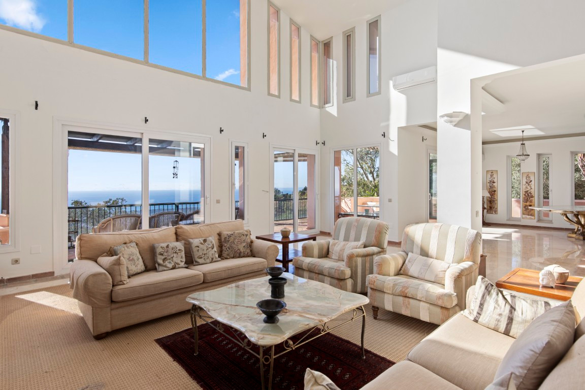 Villas de 5 dormitorios en venta en La Mairena – R5244520 Villas de 5 dormitorios en venta en La Mairena – R5244520