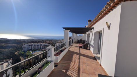 2 bedroom Penthouses for sale in Calahonda – R5211712