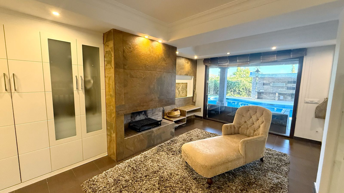 3 bedroom Villas for sale in Milla de Oro – R5233807