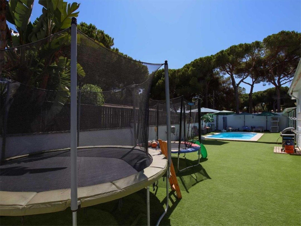 4 bedroom Villas for sale in El Rosario – R4905019 4 bedroom Villas for sale in El Rosario – R4905019