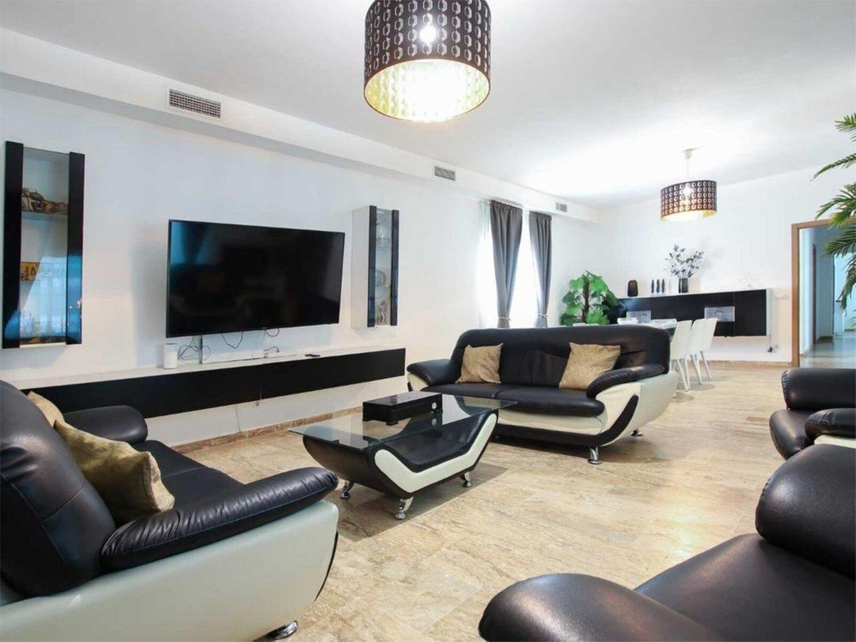 4 bedroom Villas for sale in El Rosario – R4905019 4 bedroom Villas for sale in El Rosario – R4905019